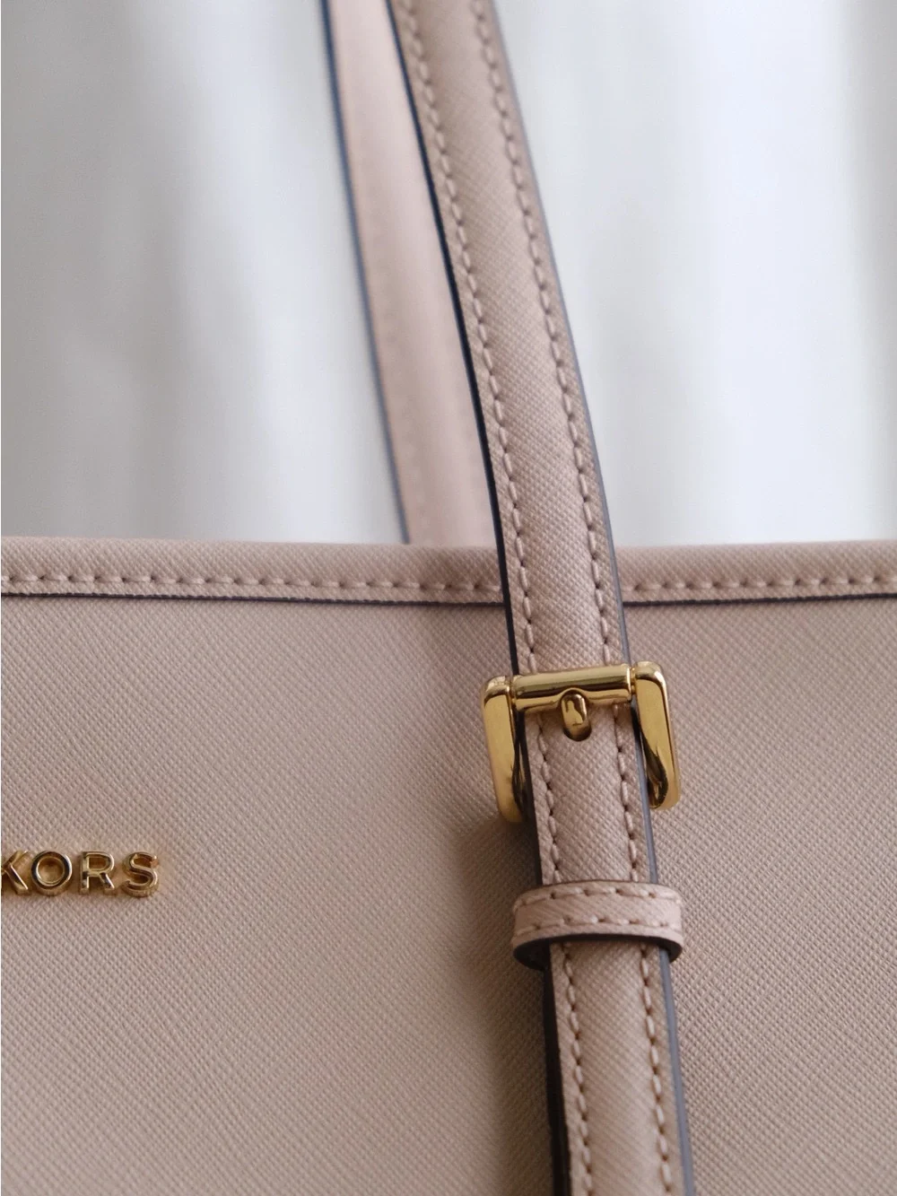 Michael Kors Multifunction Jet Set Travel Saffiano Leather Tote